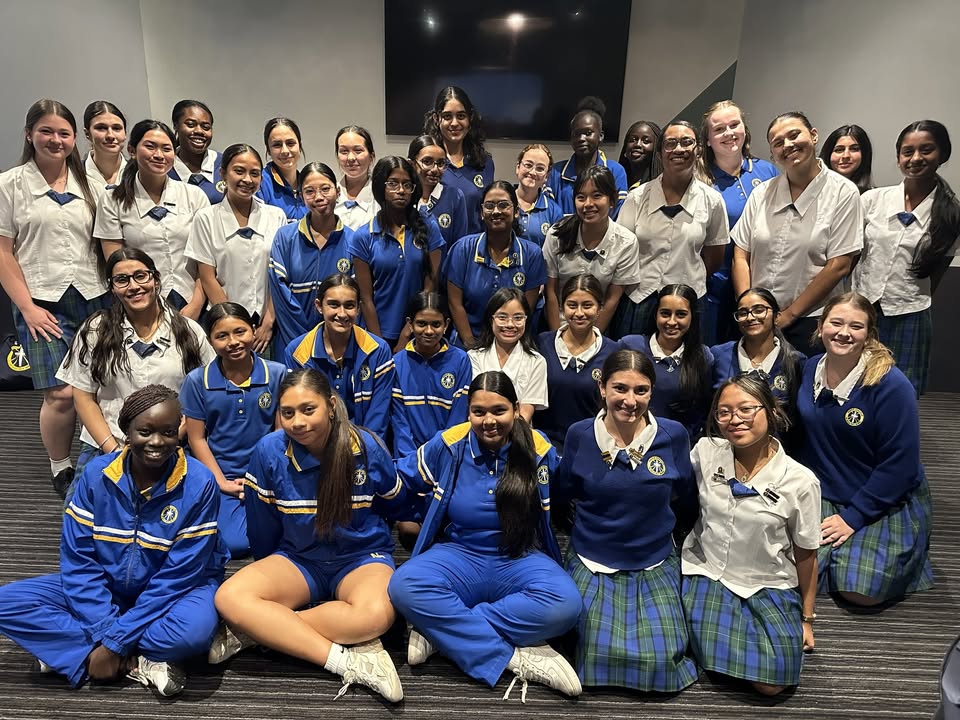 742044371255155_1416253487167570-1