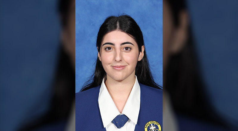 Portrait photo of Alexia