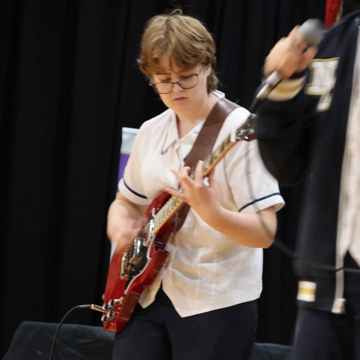 742044371255155_1459716562821262-1